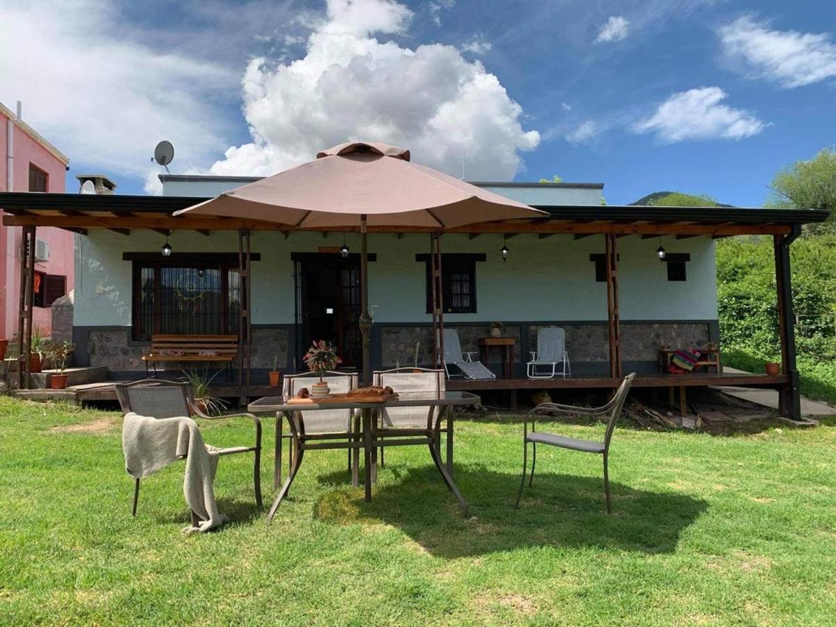 Hostal Isabella Tafí del Valle Exterior photo